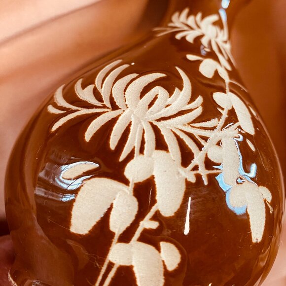 Vintage Small Brown Glazed Ceramic Vase with Carved White Floral Decoration - Picture 7 of 8